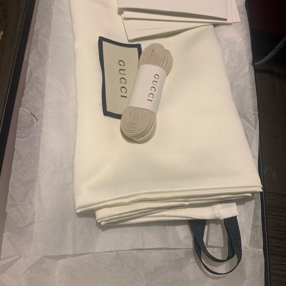 Gucci Sneakers - Picture 7 of 10